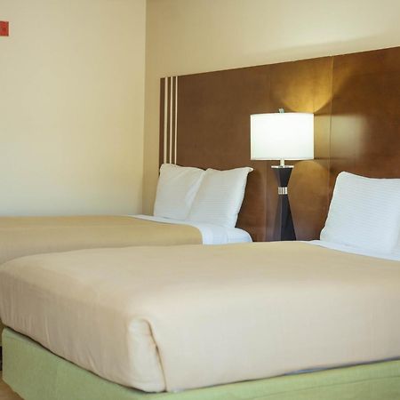 Serena Inn Citrus Ridge Екстериор снимка