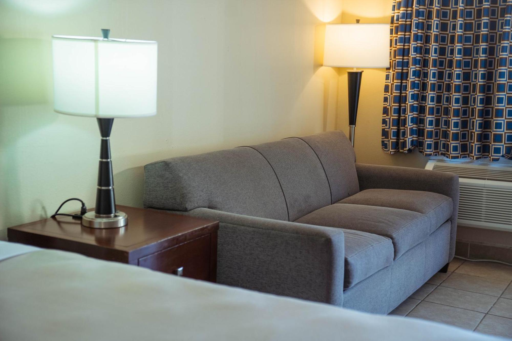 Serena Inn Citrus Ridge Екстериор снимка
