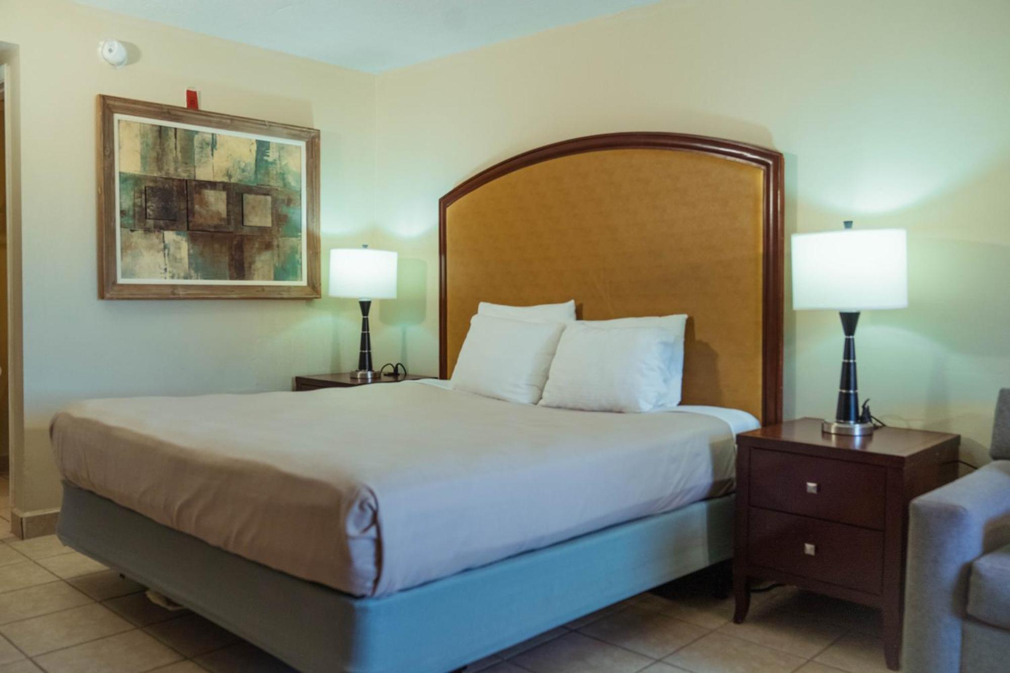 Serena Inn Citrus Ridge Екстериор снимка